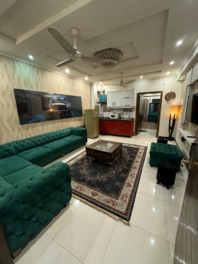 exSTAY.c. Single bed luxury apartment with underground parking